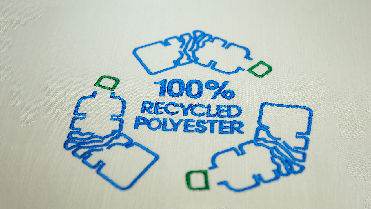 stylisch recycled logo embroidered with 100% recycled thread